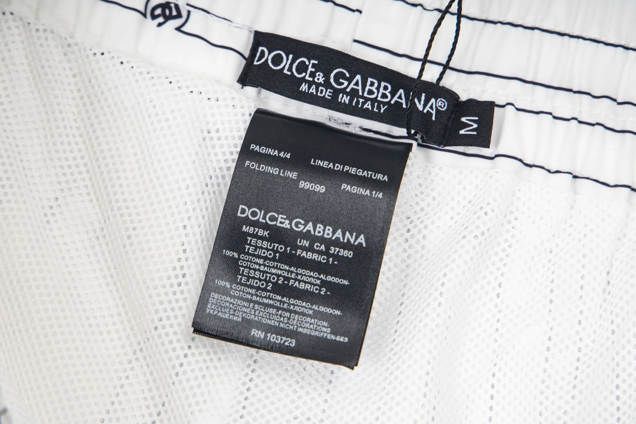 100 (Dolce&Gabbana) 。 ， “DG” ， 。 :DG ， 。 Lightweight、Breathable ， ， ， 。 Quality 、 ， ， ， 。 T ， 。 ， Sandals， 。 Sizes S 3 X𠃊